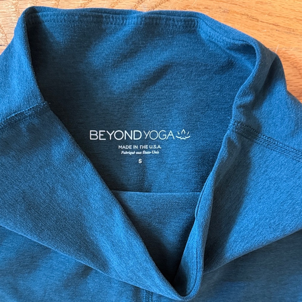 Beyond yoga bra and Leggings Set - Picture 3 of 5